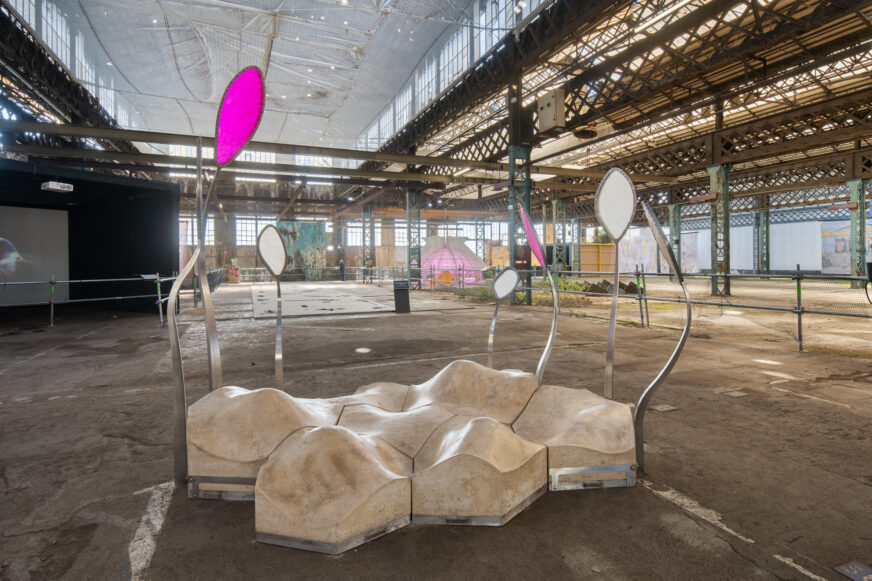 Vue de la Biennale d'art et d'architecture, 2022 María Mallo Zurdo, Archipelago, 2022 © Martin Argyroglo
